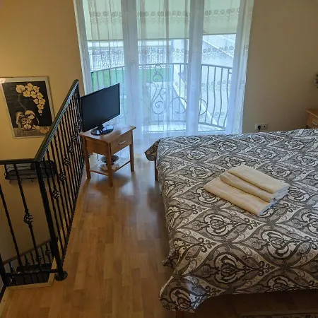 Guest House Nika - Cottages And Rooms In The Heart Of Palanga City Center Esterno foto