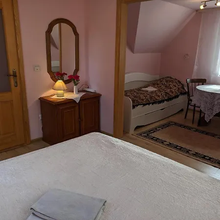 Guest House Nika - Cottages And Rooms In The Heart Of Palanga City Center Esterno foto